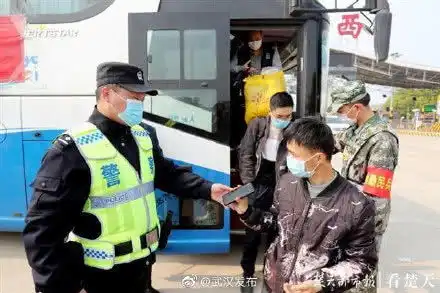  武汉西收费站5条进城通道全开,单日车流量1900辆