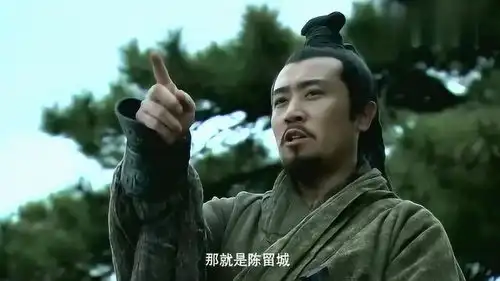  刘备三兄弟进城会盟,张飞一番话语,刘备也是无奈了