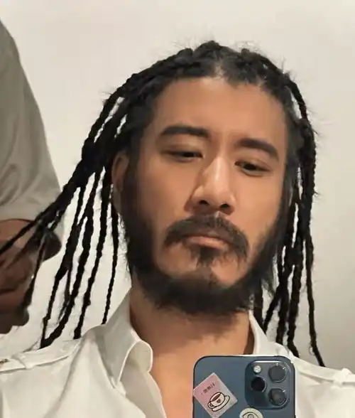  王力宏直播胡子拉碴似野人,粉丝3千元礼物刷不停