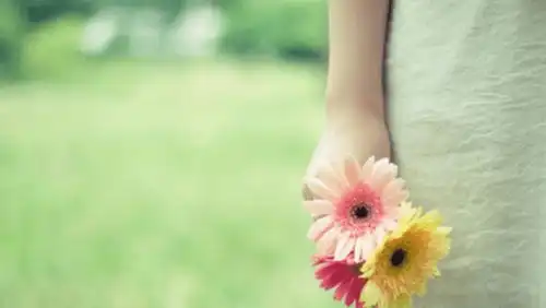  一对情侣分手半年后是否还能重归于好