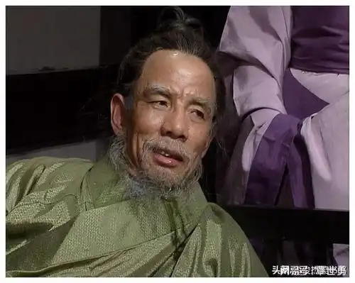  明明演技烂,却被吹上天的4位老戏骨,网友只长年纪不长演技