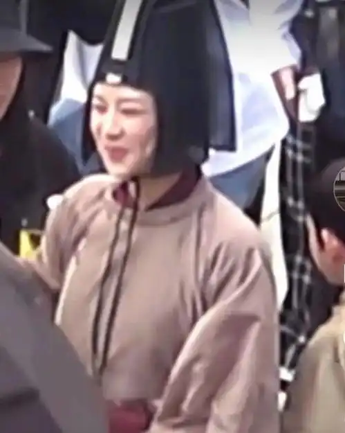  青簪行路透曝光杨紫脸部僵硬表情夸张,小太监造型肥胖吸睛