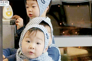  超人回来了宋民国是谁看到表情包你就造啦