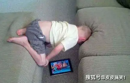  搞笑gif姑娘你这个最后的表情是嫉妒加上恨吧哈哈哈哈