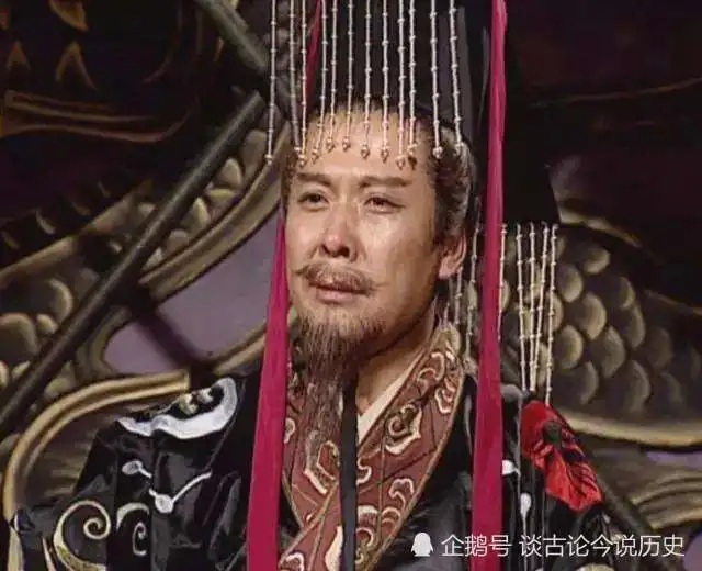  曹操挟天子以令诸侯真相恰恰相反,曹操差点被汉献帝干掉