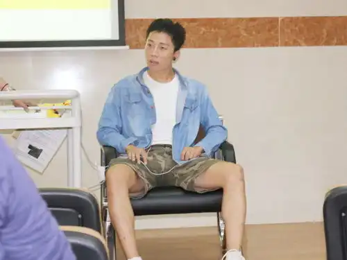 活动回顾准爸爸分娩阵痛体验,个个都是表情包 活动回顾准爸爸分娩阵痛体验,个个都是表情包