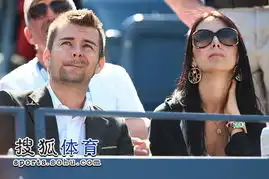  汉图楚娃亲友团藏美女身材完美撅嘴可爱