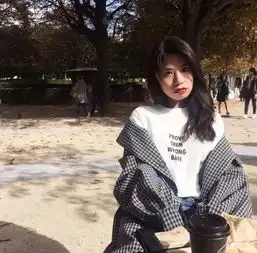  杨超越用财神爷屏保,范丞丞的表情包手机壳,你们的手机怎么这么好玩