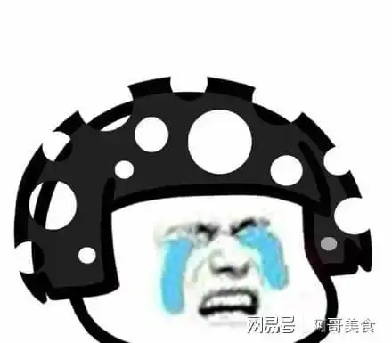  小道士打退一只鬼魂,气喘吁吁地问老道士